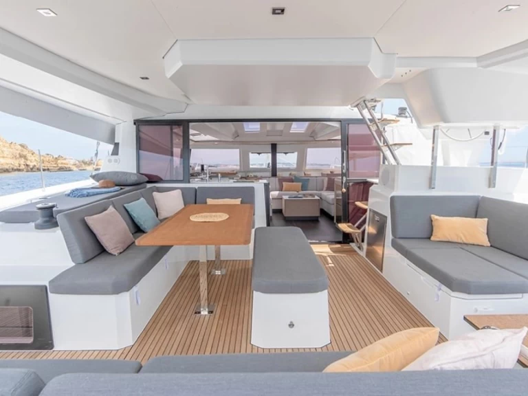 Huur Catamaran met of zonder schipper Fountaine Pajot in Zadar