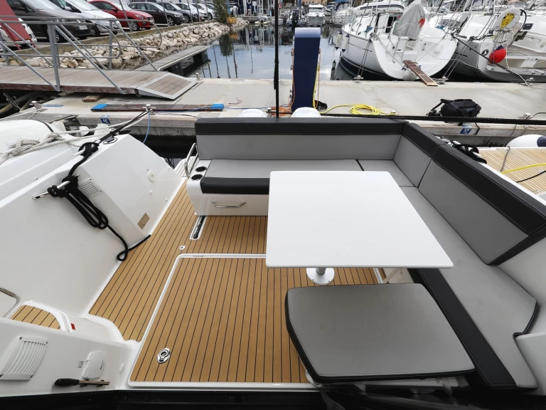 Verhuur Motorboot in Biograd na Moru - Jeanneau Merry Fisher 895