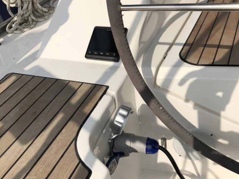 Verhuur Zeilboot in Álimos - Bavaria Cruiser 51