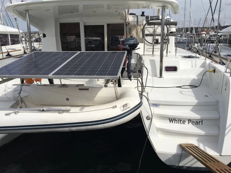 Verhuur Catamaran in Šibenik - Lagoon Lagoon 39