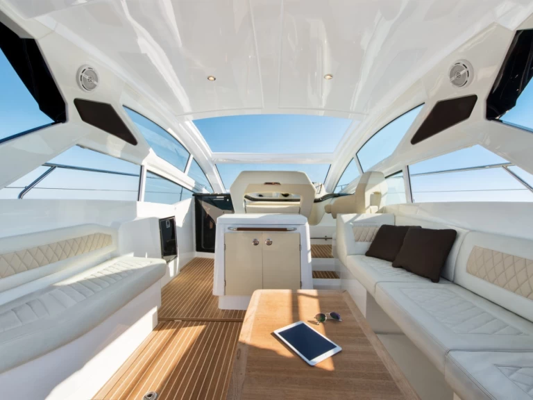 Motorboot te huur in Ajaccio voor de beste prijs