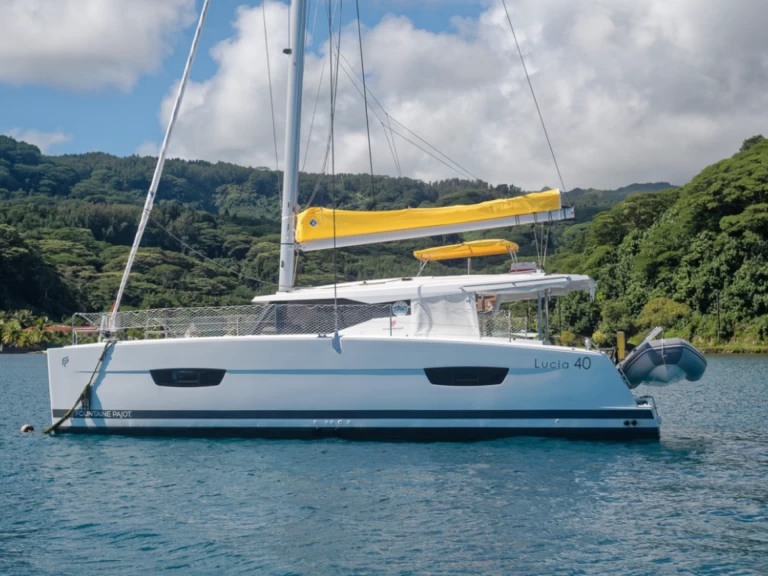 Verhuur Catamaran in Raiatea - Fountaine Pajot Lucia 40