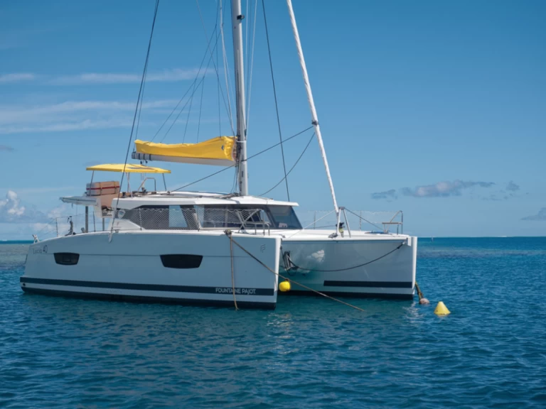 Bootverhuur Fountaine Pajot Lucia 40 in Raiatea via SamBoat