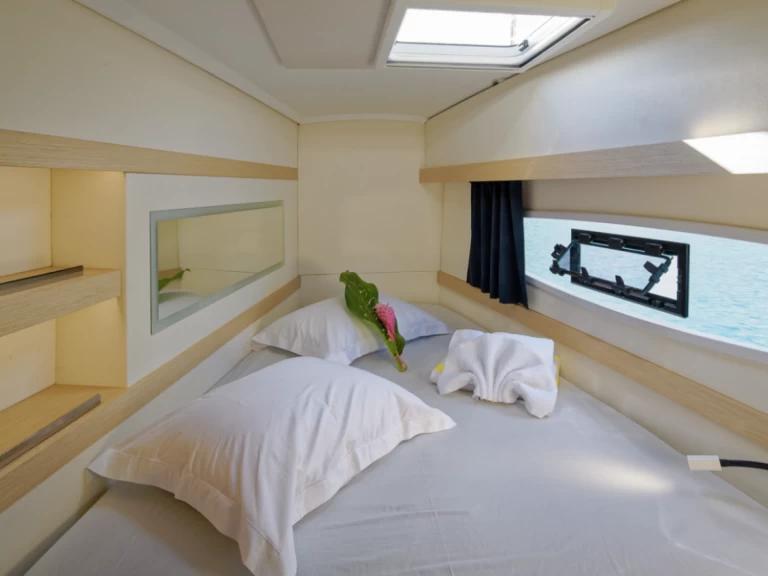 Verhuur Catamaran Fountaine Pajot met vaarbewijs