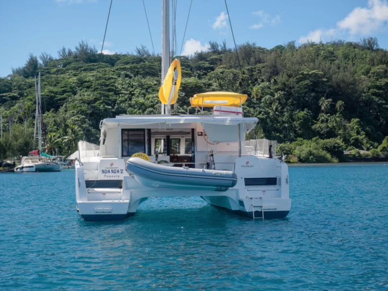 Huur een Fountaine Pajot Lucia 40 in Raiatea