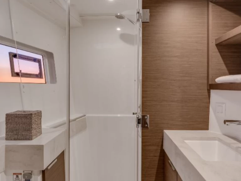 Huur een Lagoon Lagoon 40 in Raiatea