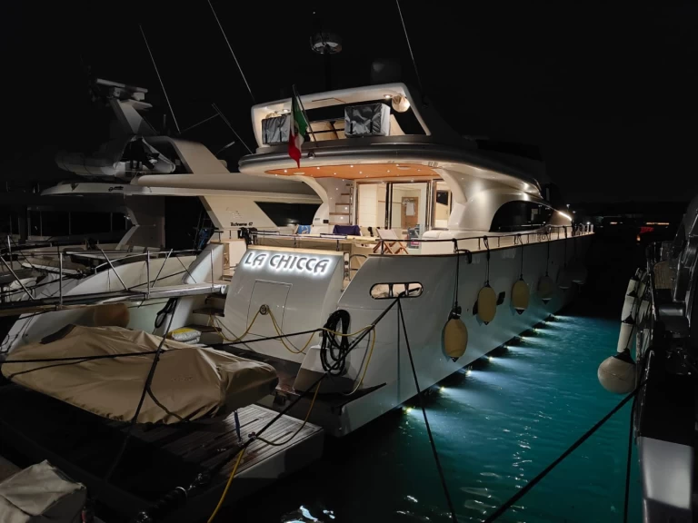 Huur een Benetti Benetti 72 in Salerno