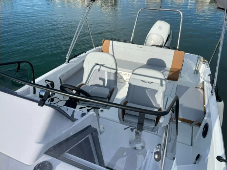 Bootverhuur Bénéteau Flyer 8 SUNdeck in Port de Cambrils via SamBoat