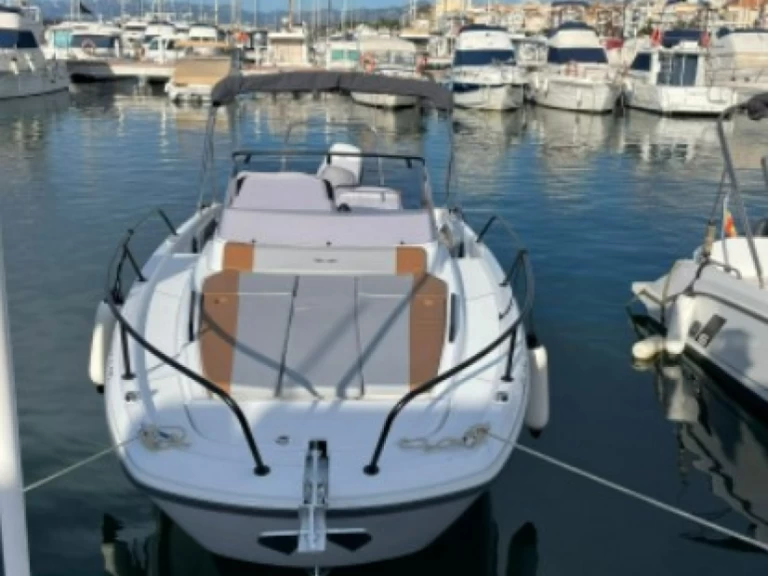 Huur Motorboot met of zonder schipper Bénéteau in Port de Cambrils