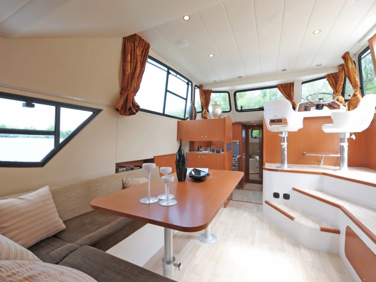 Huur een Houseboat Holidays Italia Minuetto 6+ in Casale sul Sile