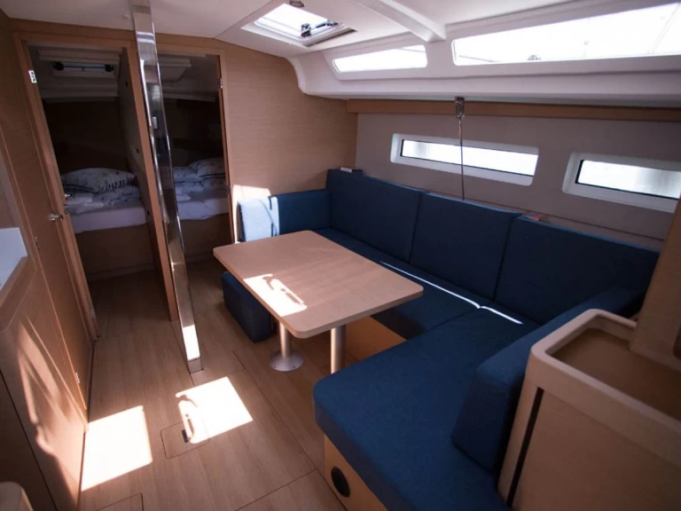 Verhuur Zeilboot Jeanneau met vaarbewijs