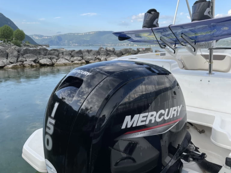 Huur Motorboot met of zonder schipper Bayliner in Aix-les-Bains