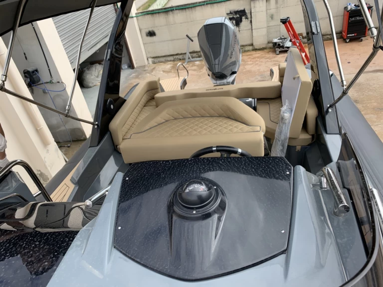 Bootverhuur Ajaccio goedkoop SALPA 30