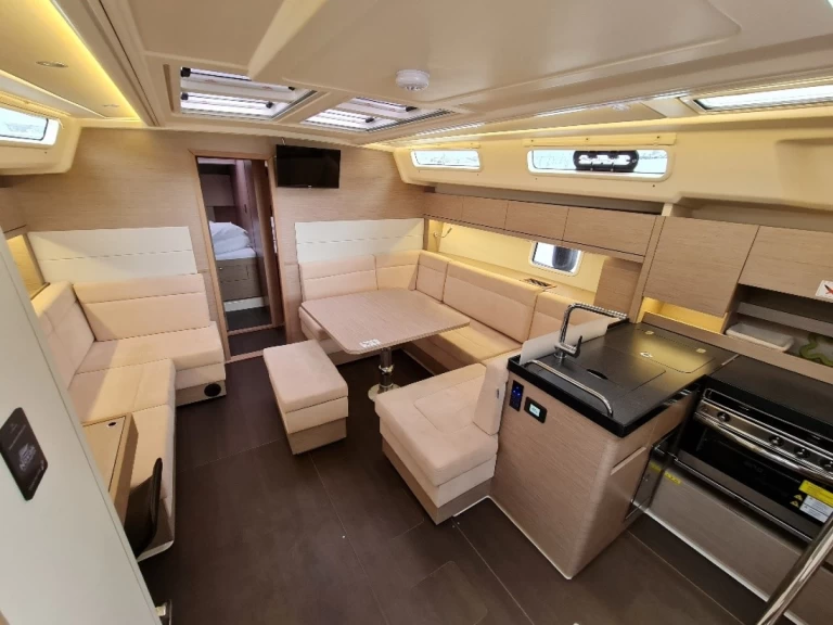 Huur Zeilboot met of zonder schipper Hanse in Biograd na Moru