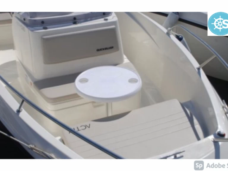 Bootverhuur Marseille goedkoop Activ 555 Open