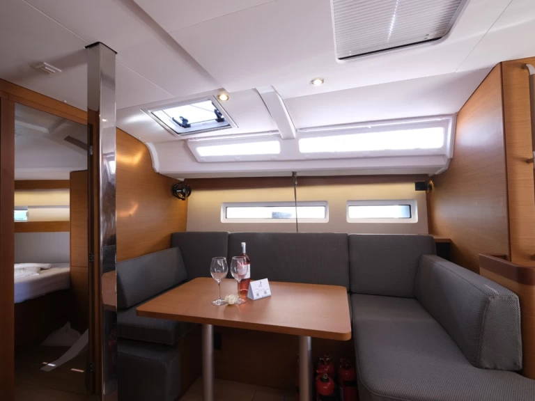 Bootverhuur Jeanneau Sun Odyssey 440 in Göcek via SamBoat
