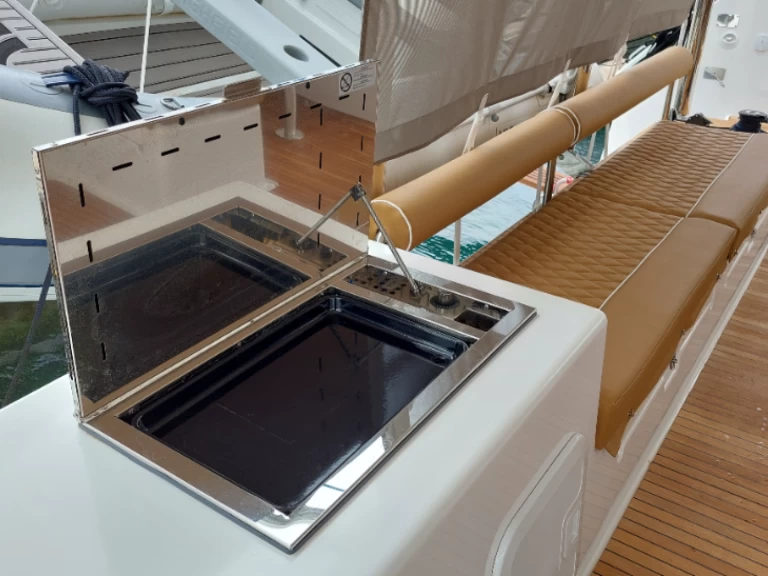 Huur een Dufour Dufour Catamarans 48 Sail in Pirovac