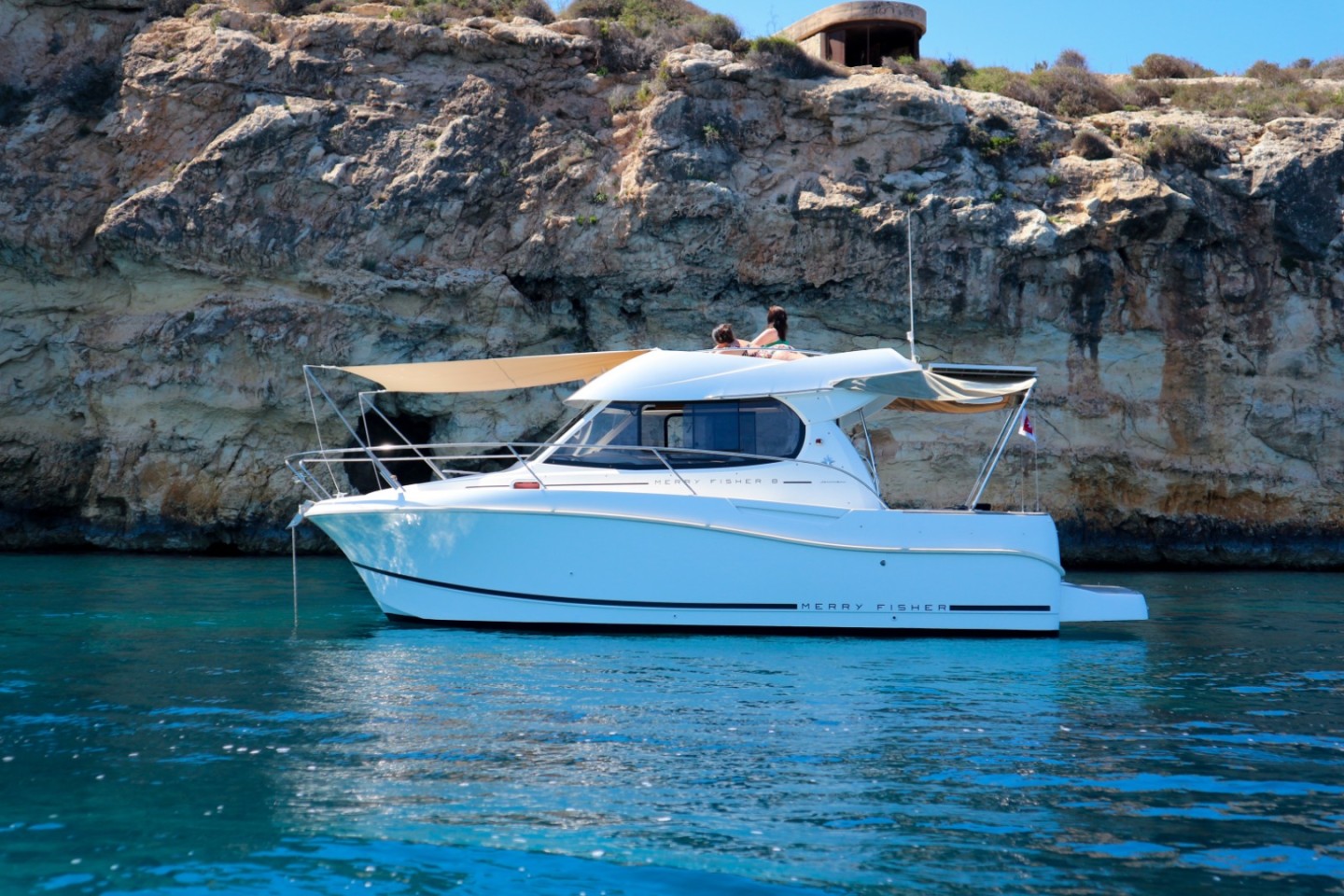 マリコページ Verhuur van Motorboot Jeanneau Merry Fisher 8 Xemxija (L'Orient 1