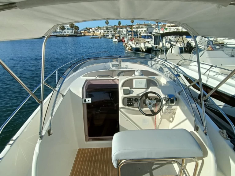 Motorboot te huur in Cala en Bosch voor de beste prijs