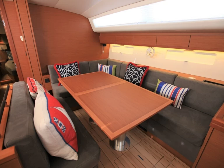 Huur een Jeanneau Jeanneau 54 in Road Town