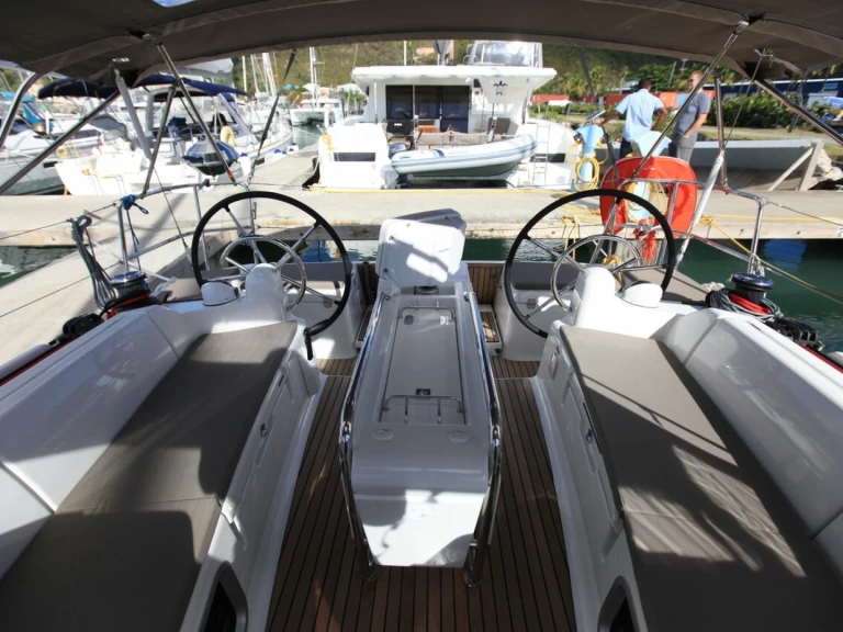 Huur Zeilboot met of zonder schipper Jeanneau in Road Town