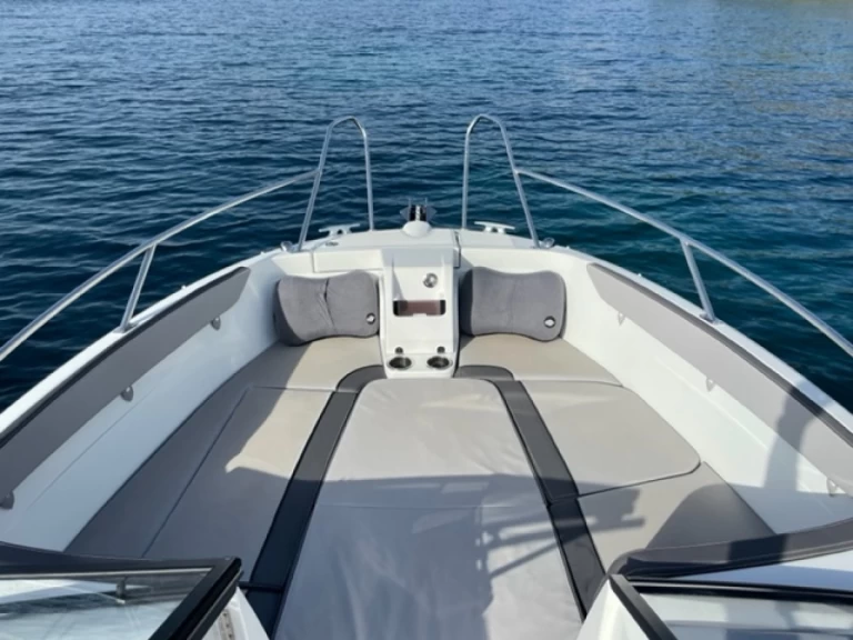 Verhuur Motorboot Jeanneau met vaarbewijs