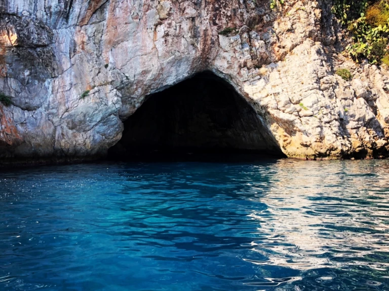 Cranchi Zaffiro 28 te huur van particulier of professional in Menton