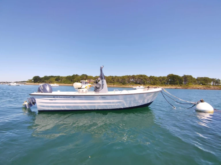 Verhuur Motorboot in Larmor-Baden - CREMO CRESCENT PANDA 551