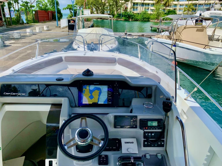 Verhuur Motorboot in Les Trois-Îlets - Jeanneau Cap Camarat 8.5 CC