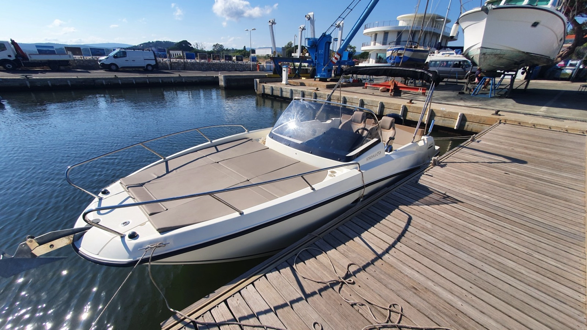 Verhuur Motorboot in La Londe-les-Maures - Quicksilver Activ 675 Sundeck Sport
