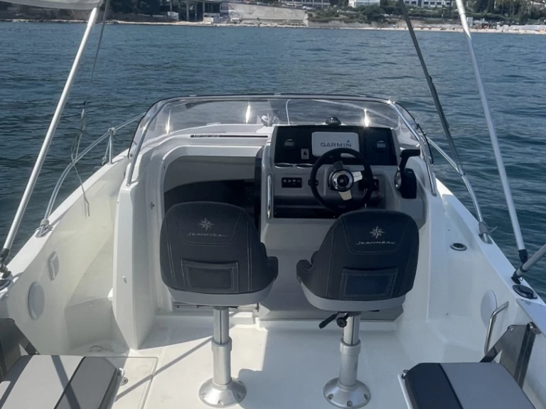 Bootverhuur Cannes goedkoop Cap Camarat 6.5 WA