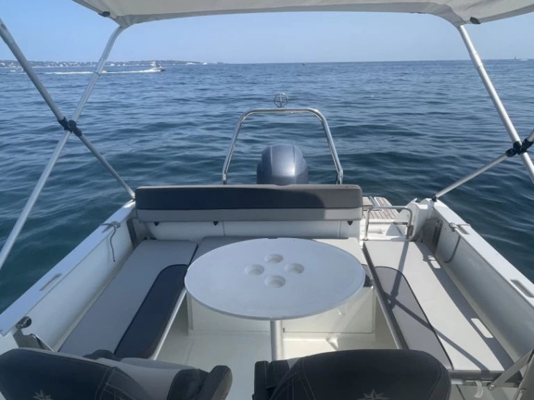Verhuur Motorboot in Cannes - Jeanneau Cap Camarat 6.5 WA