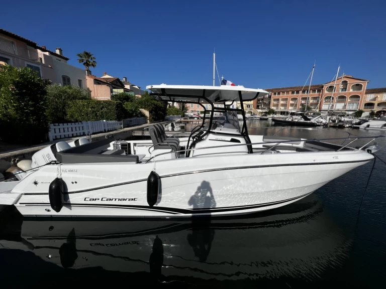 Verhuur Motorboot in Cogolin - Jeanneau Cap Camarat 9.0 CC