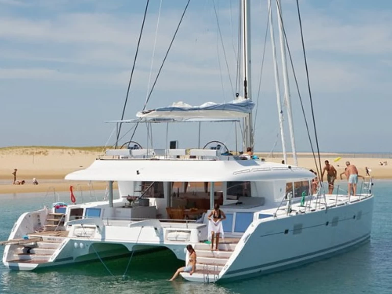 Bootverhuur Lagoon Lagoon 620 in Álimos via SamBoat