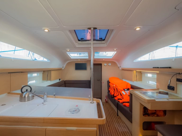 Huur Zeilboot met of zonder schipper Elan in Biograd na Moru