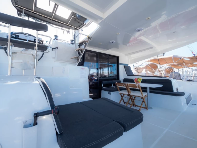 Verhuur Catamaran in Biograd na Moru - Lagoon Lagoon 42