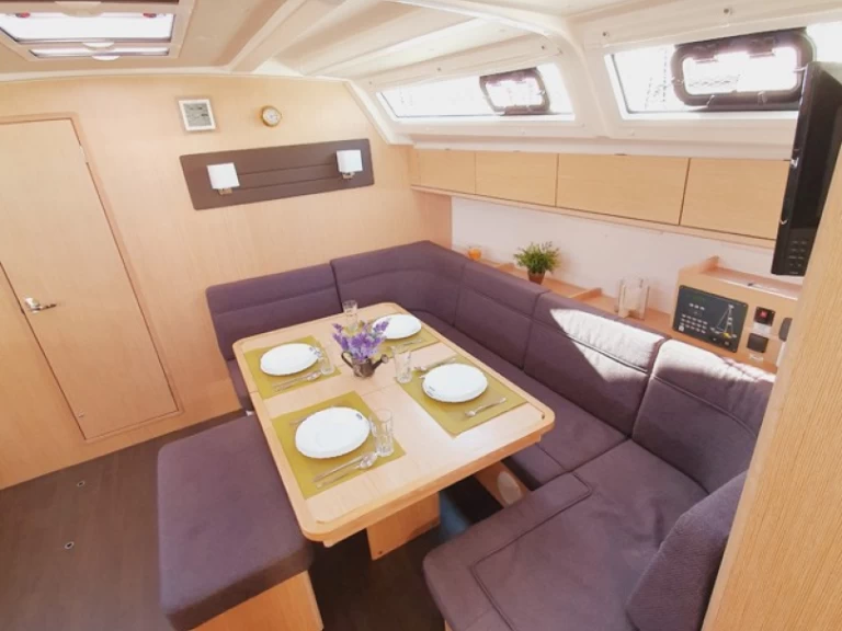 Zeilboot te huur in Pula voor de beste prijs