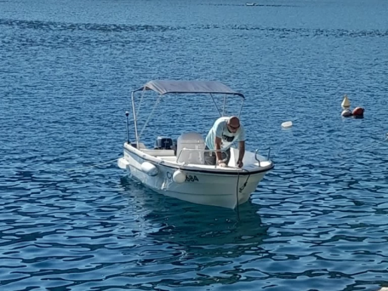 Motorboot te huur in Zaton Mali voor de beste prijs