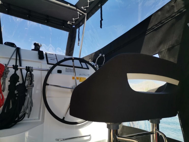 Huur Catamaran met of zonder schipper Lagoon in Trogir