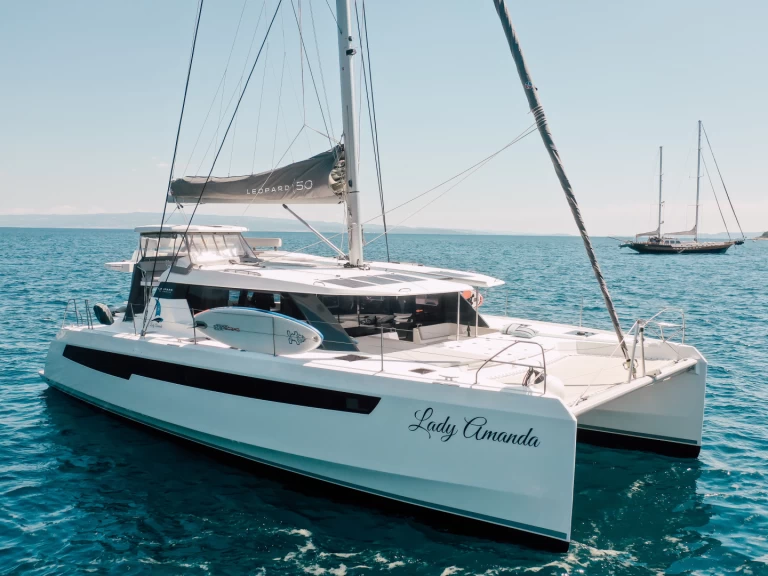 Verhuur Catamaran Leopard met vaarbewijs