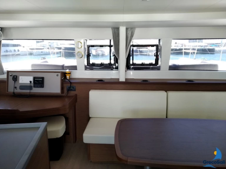 Lagoon Lagoon 450 F te huur van particulier of professional in Álimos