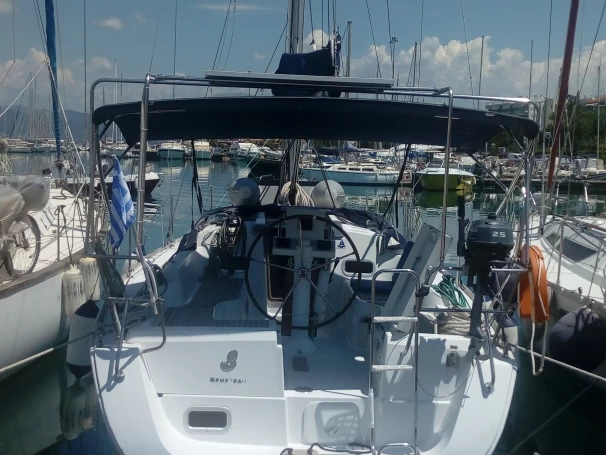 Bénéteau Oceanis 31 te huur van particulier of professional in Nikiána