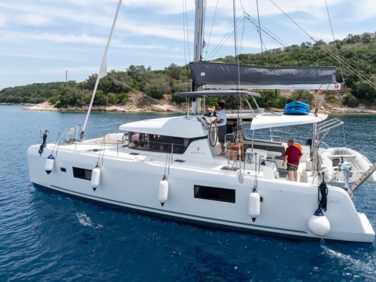 Huur Catamaran met of zonder schipper Lagoon in Lefkas Marina