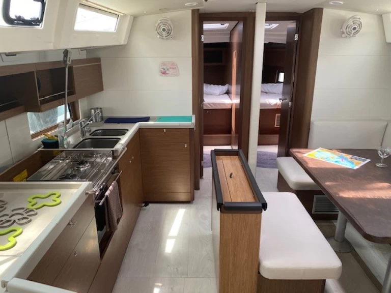 Huur Zeilboot met of zonder schipper Bénéteau in Álimos