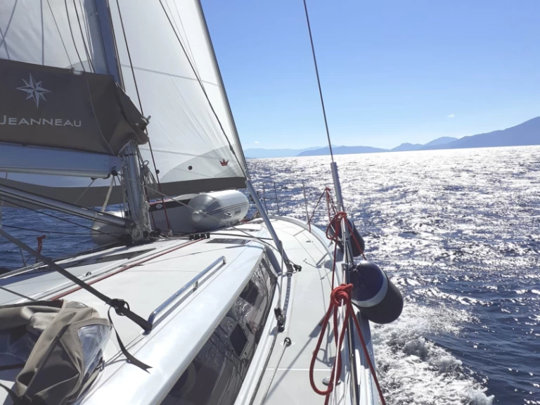 Bootverhuur Lefkáda goedkoop Sun Odyssey 490