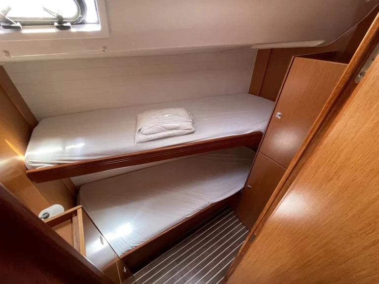 Verhuur Zeilboot Bavaria met vaarbewijs