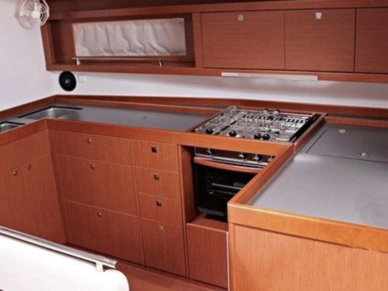 Huur Zeilboot met of zonder schipper Bénéteau in Lávrio