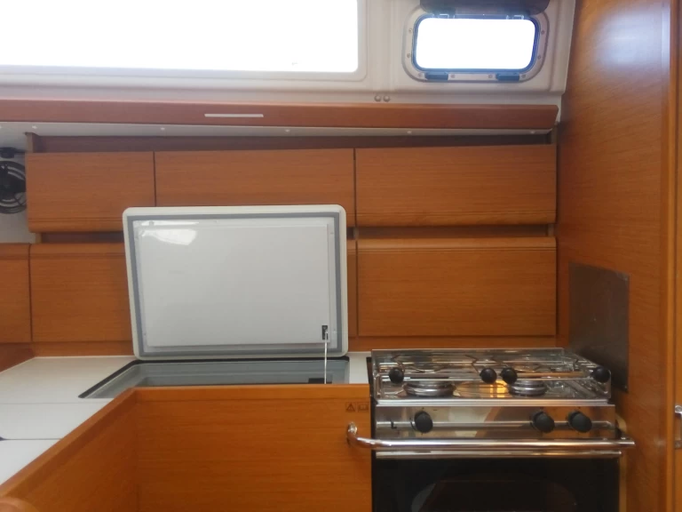 Jachthuur in Álimos - Jeanneau Sun Odyssey 449 via SamBoat