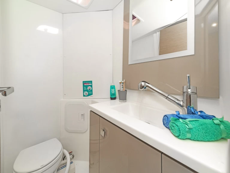 Huur een Fountaine Pajot Lucia 40 in Rhodes (City)