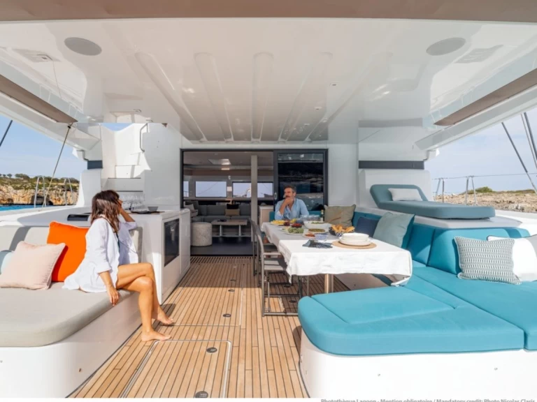 Huur een Lagoon Lagoon 55 in Ellinikó